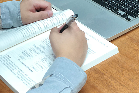 2019年初級(jí)會(huì)計(jì)考生如何備考？書課搭配，強(qiáng)化提分！