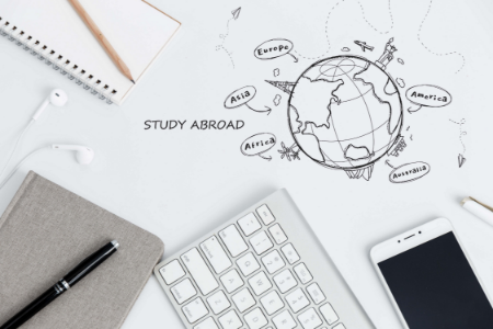 2019年初級會計(jì)準(zhǔn)考證上的信息有錯(cuò)誤，怎么辦？