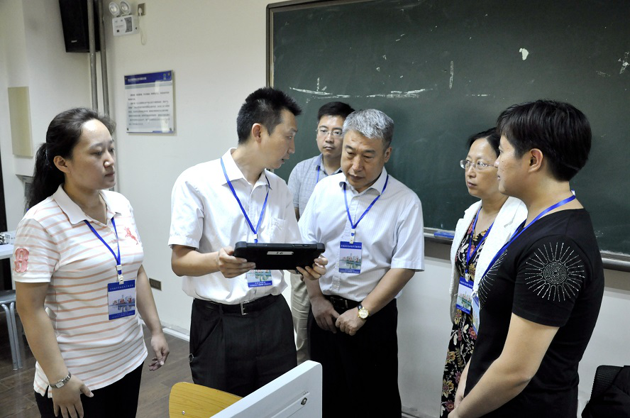 馮衛(wèi)東巡視天津考區(qū)