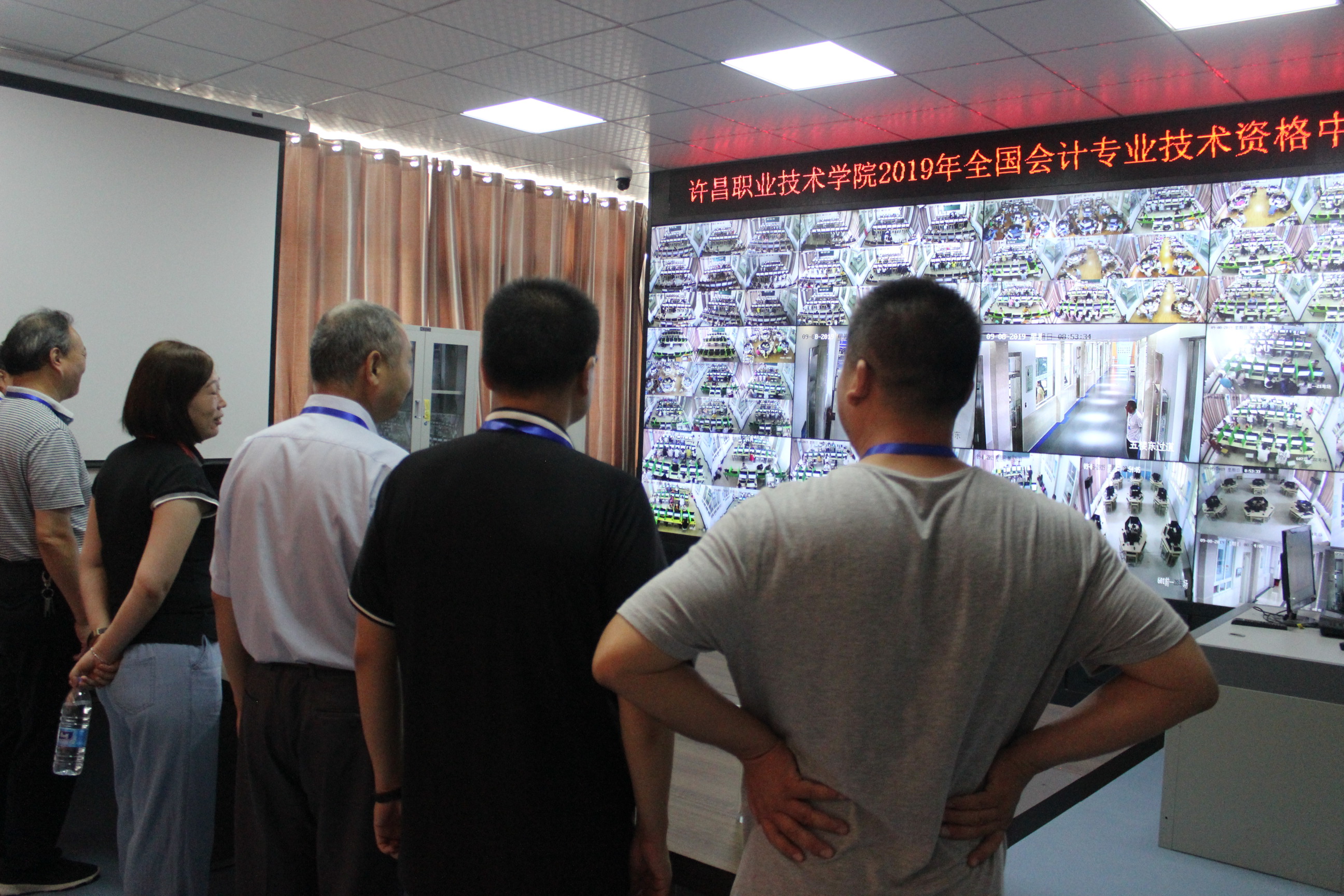 察看考場(chǎng)監(jiān)控