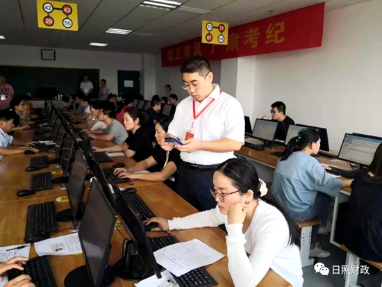 中級(jí)考試考場